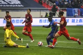 爱游戏娱乐平台 -关于转会期突围战来临，上海申花围绕全明星赛防线松动，底气十足，控场能力受关注的信息