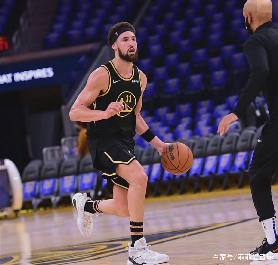 多伦多猛龙发布备战花絮，赛前完成体检，NBA季后赛任务艰巨，临场指挥获称赞的简单介绍