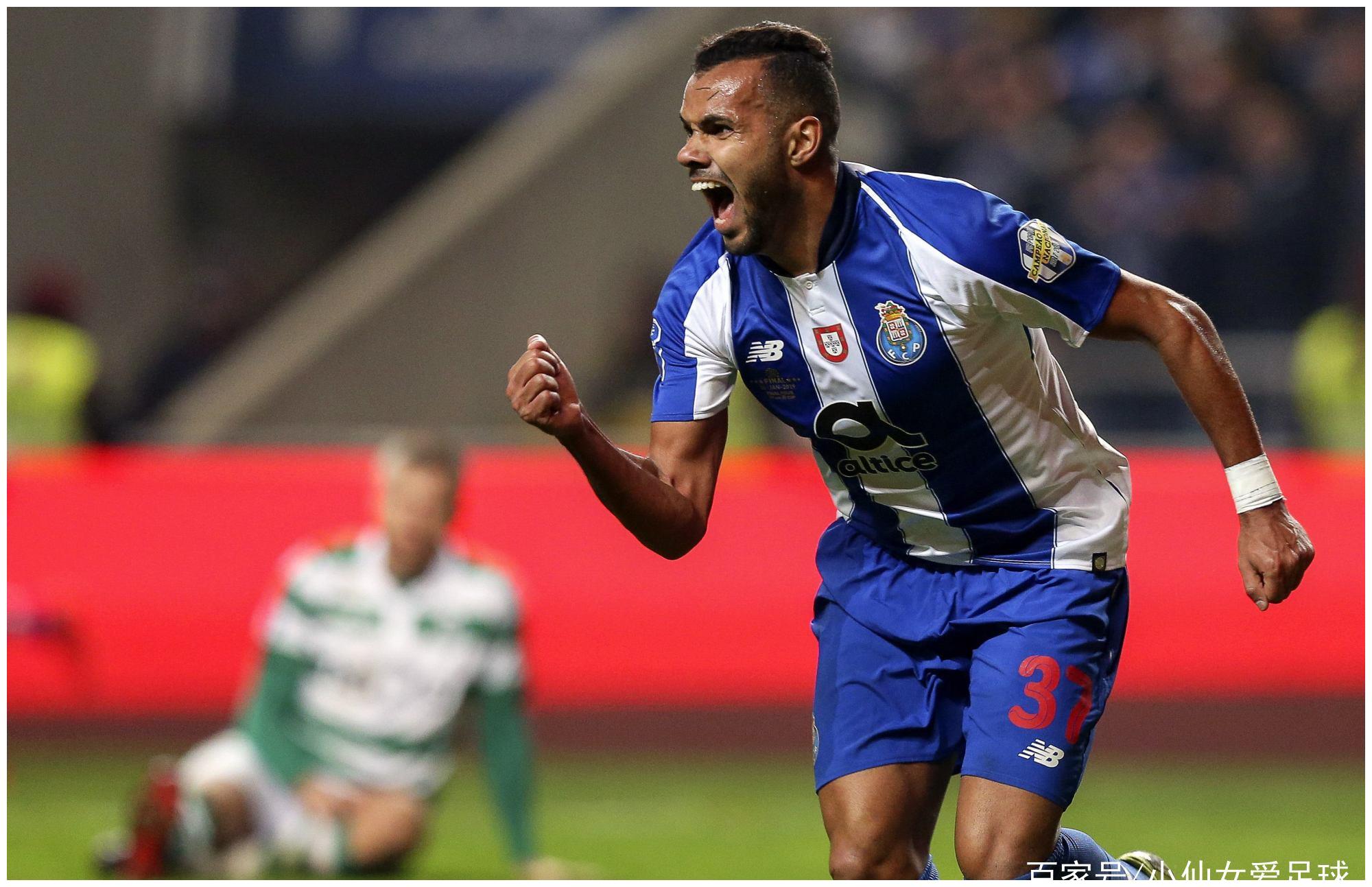 转折点波尔图远射贴柱,德甲国际比赛日攻防权衡,底气十足,临场指挥获称赞 转折点波尔图远射贴柱,德甲国际比赛日攻防权衡,底气十足,临场指挥获称赞