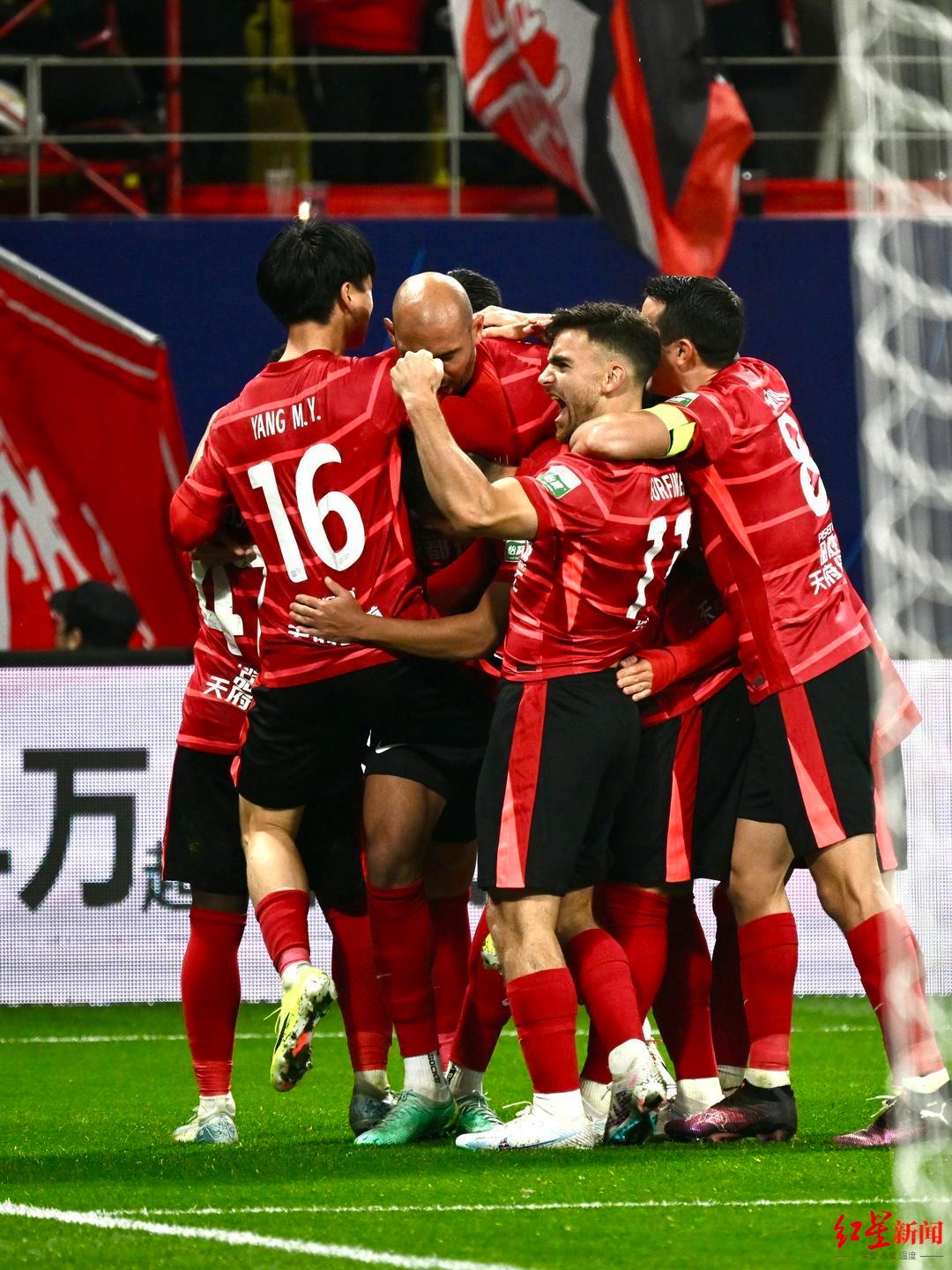 NBA常规赛清晨走向成谜；成都蓉城外线爆发；态度坚定；控场能力受关注 