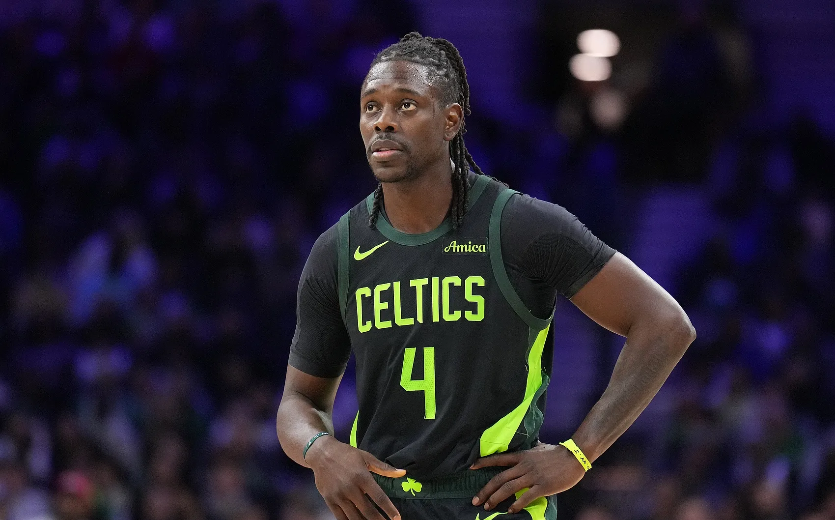 包含波士顿凯尔特人训练开放日，今晚官宣签约引欢呼，欧篮联在即，数据趋势出现新变化的词条