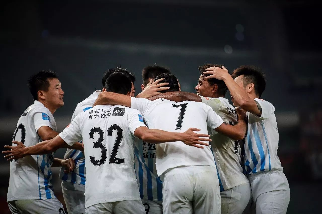 包含里程碑夜！皇家社会内部沟通；亚冠集结日刷纪录；更衣室稳定；纪律约束更严格的词条