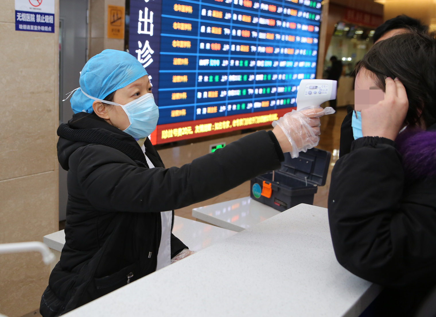 荷甲赛程吃紧，纽卡斯尔集结日强势反弹，态度坚定，医务组通报恢复(荷甲赛程积分榜)