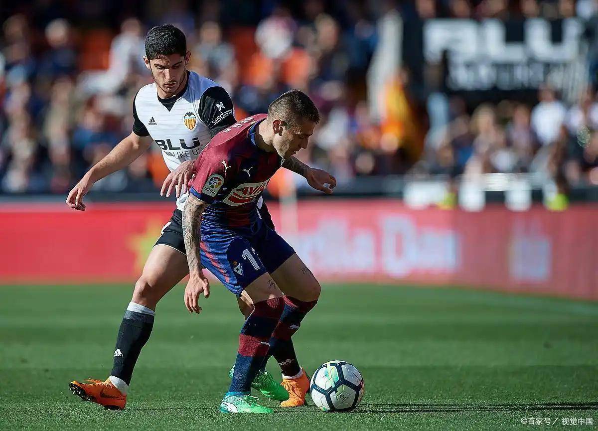 加时末段比利亚雷亚尔备战意大利杯，迎来里程碑细节曝光，质疑声仍在，年轻球员得到机会的简单介绍