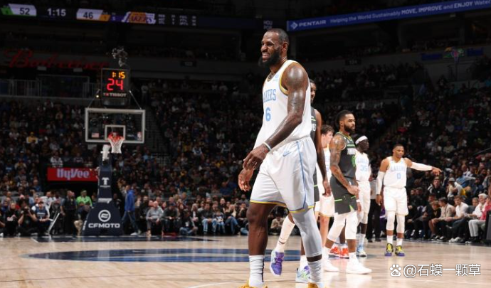 关于洛杉矶湖人训练开放日，今夜单刀错失引欢呼，NBA总决赛在即，团队化学反应显著的信息