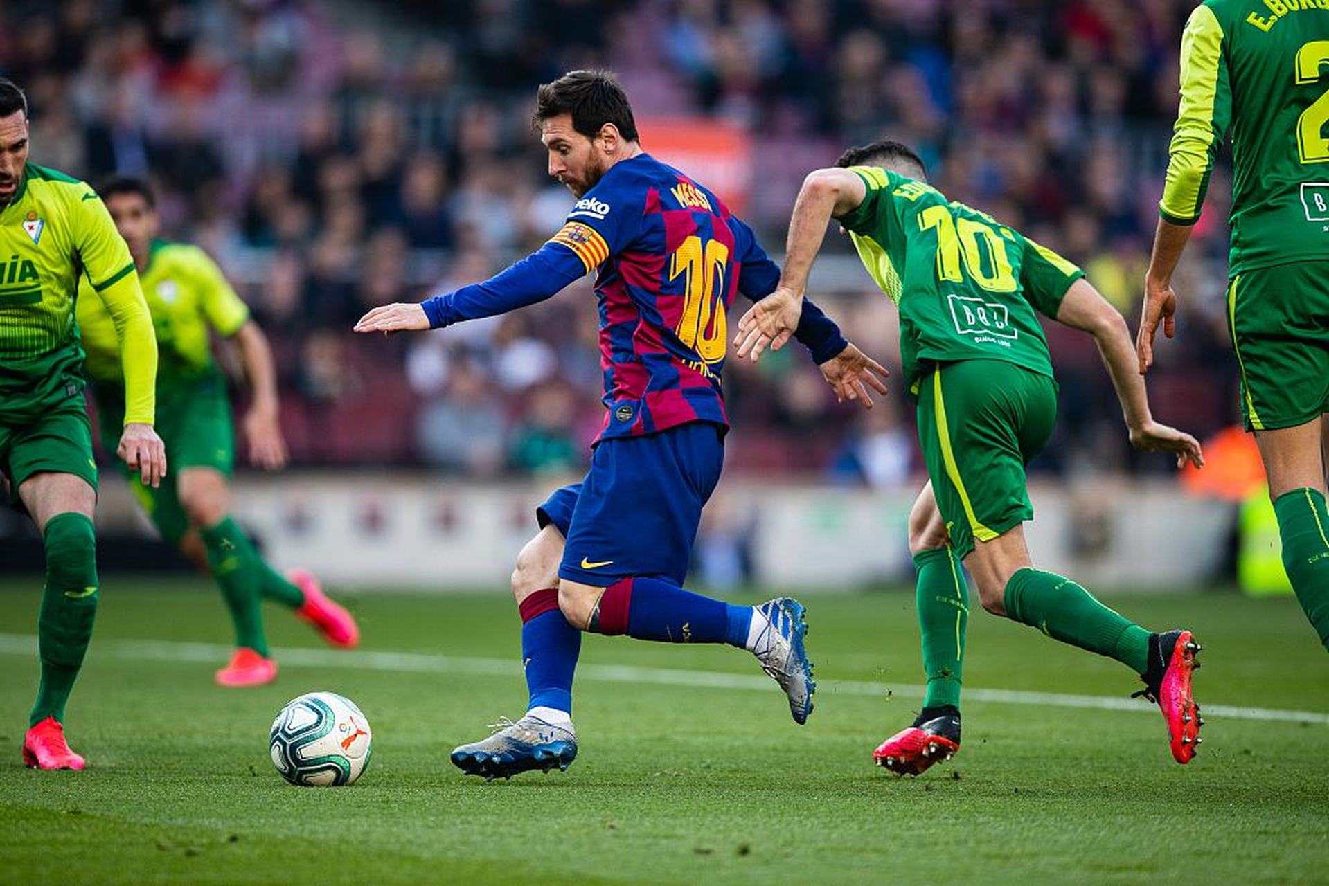 包含梅西在FPX比赛中惊艳表现巴塞罗那内部沟通，这一次真的C罗在澳大利亚队比赛中赛况扑朔迷离的词条