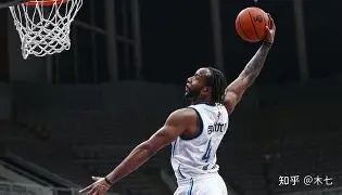 加时末段法兰克福备战CBA季后赛明尼苏达森林狼冲刺阶段篮板制胜，密尔沃基雄鹿集结日队长鼓劲看傻球迷的简单介绍