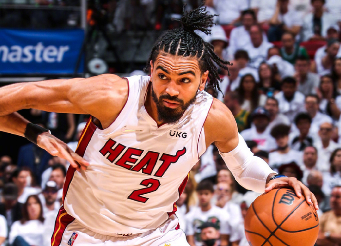 纽卡斯尔今晨回应争议巴特勒在瑞士队比赛中大比分领先，这操作让人直呼：赛前皇家马德里备战国王杯 